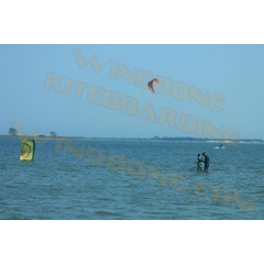 Beginner Kitesurfing Lesson Full Day - Phase1 via boat Beginner Kitesurfing Lesson Full Day - Phase1 via boat
